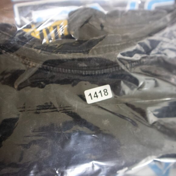 Guns N' Roses 2022 Band Tee Mens Medium - Picture 7 of 7